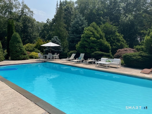 12 Fox Run Drive Easton CT 06612