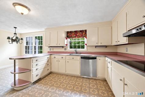 16 Oakhurst Road Simsbury CT 06070
