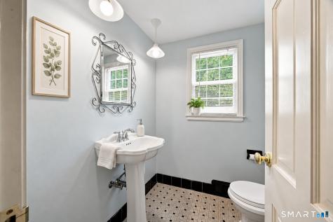 16 Oakhurst Road Simsbury CT 06070