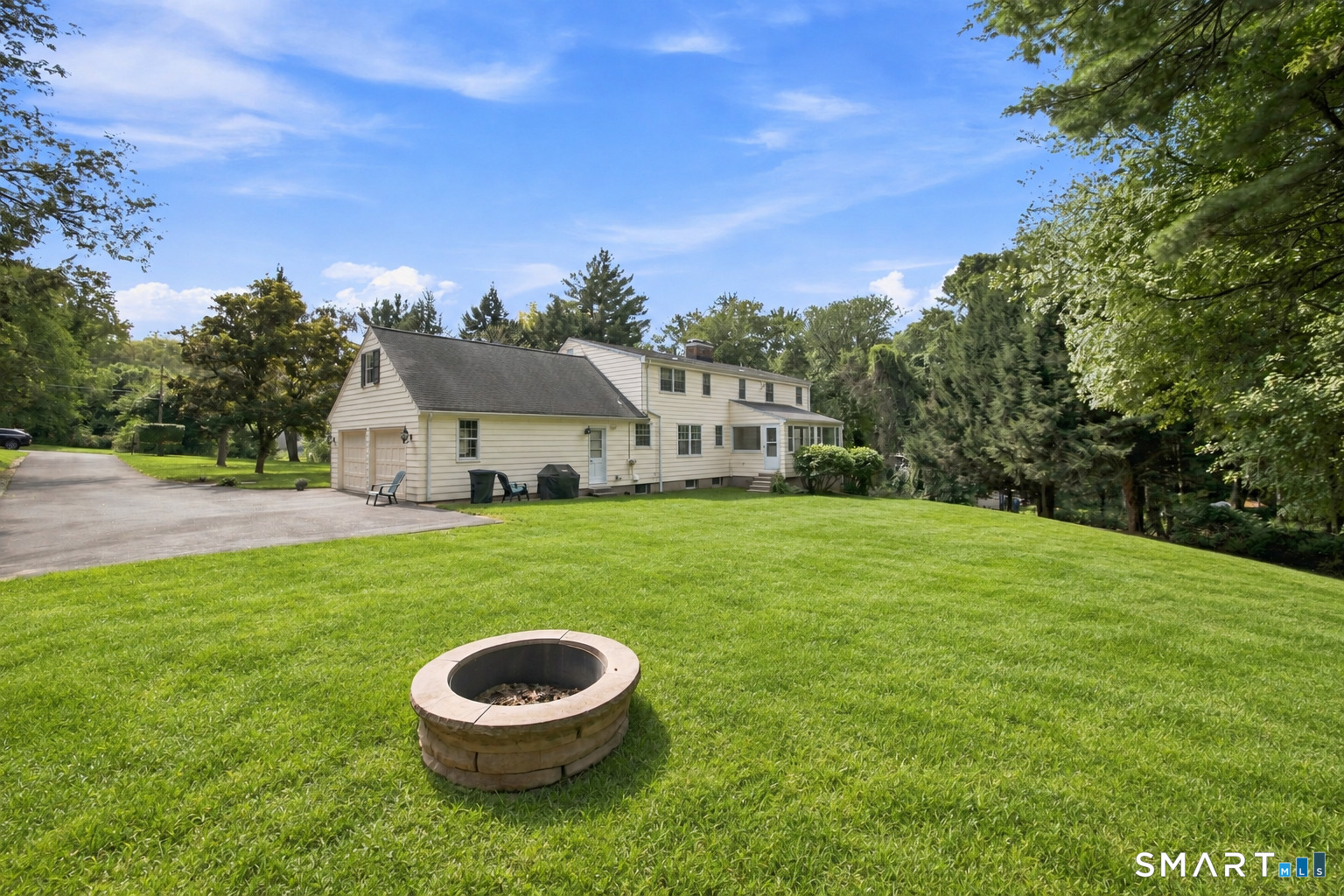 16 Oakhurst Road Simsbury CT 06070