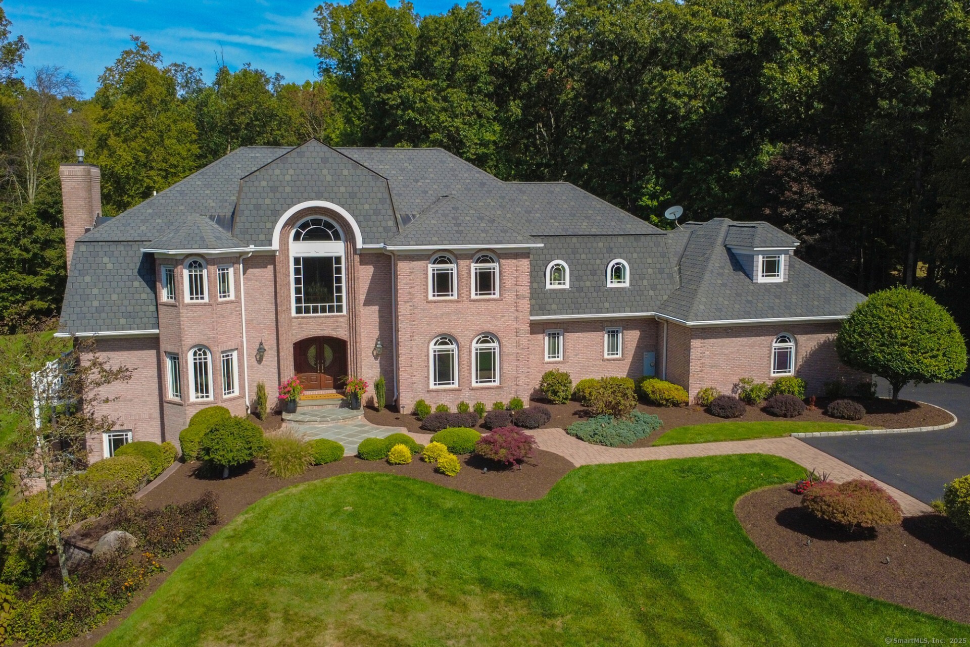 40 Whispering Hollow Court Cheshire CT 06410