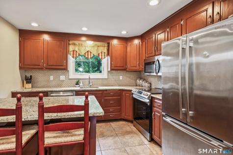 2 Meadowside Drive Farmington CT 06085