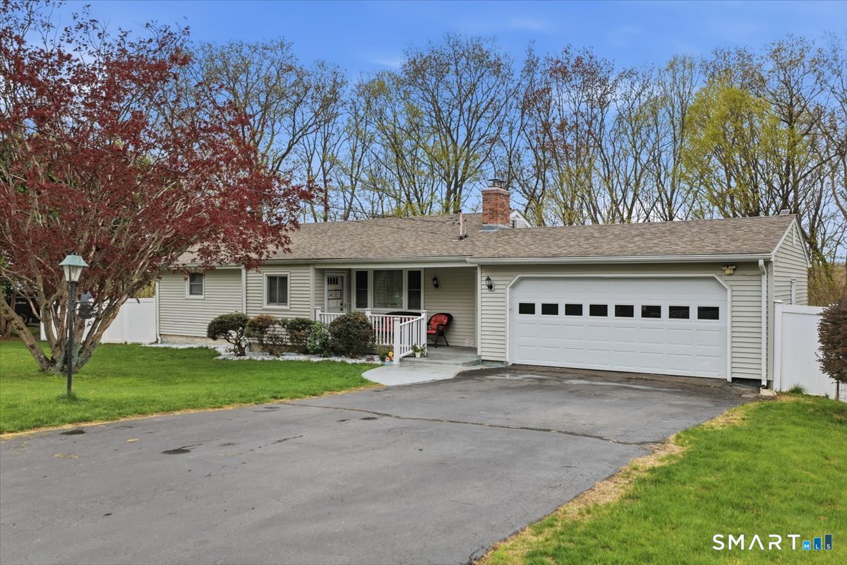 33 Lauren Lane Norwich CT 06360