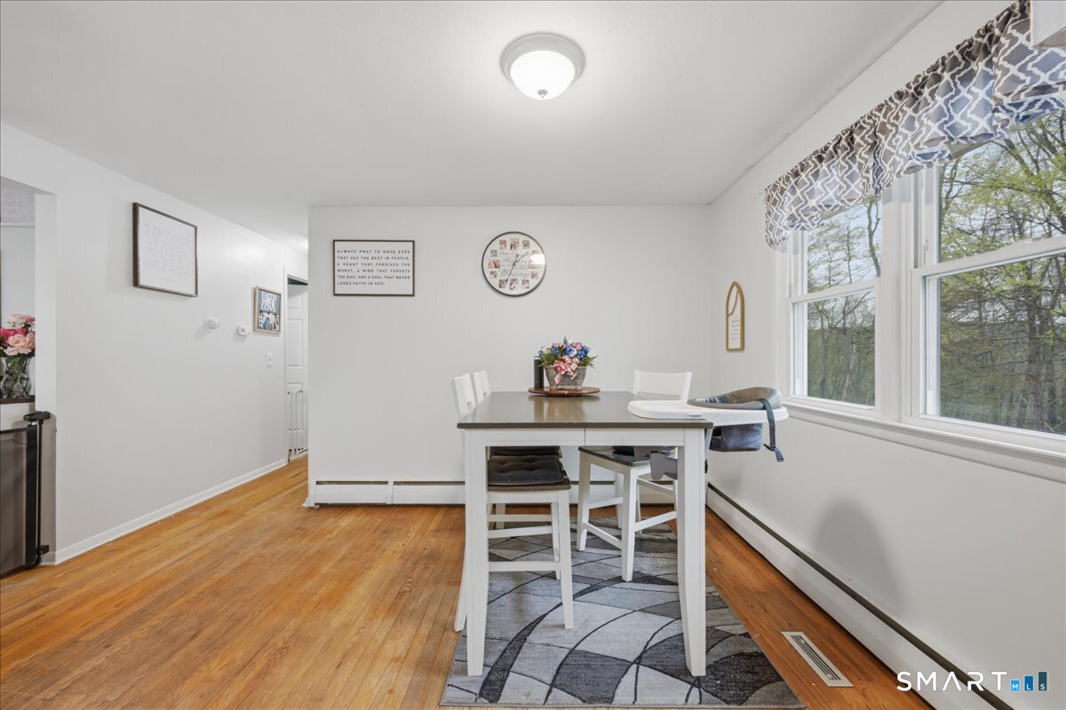 33 Lauren Lane Norwich CT 06360
