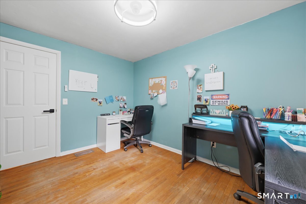 33 Lauren Lane Norwich CT 06360