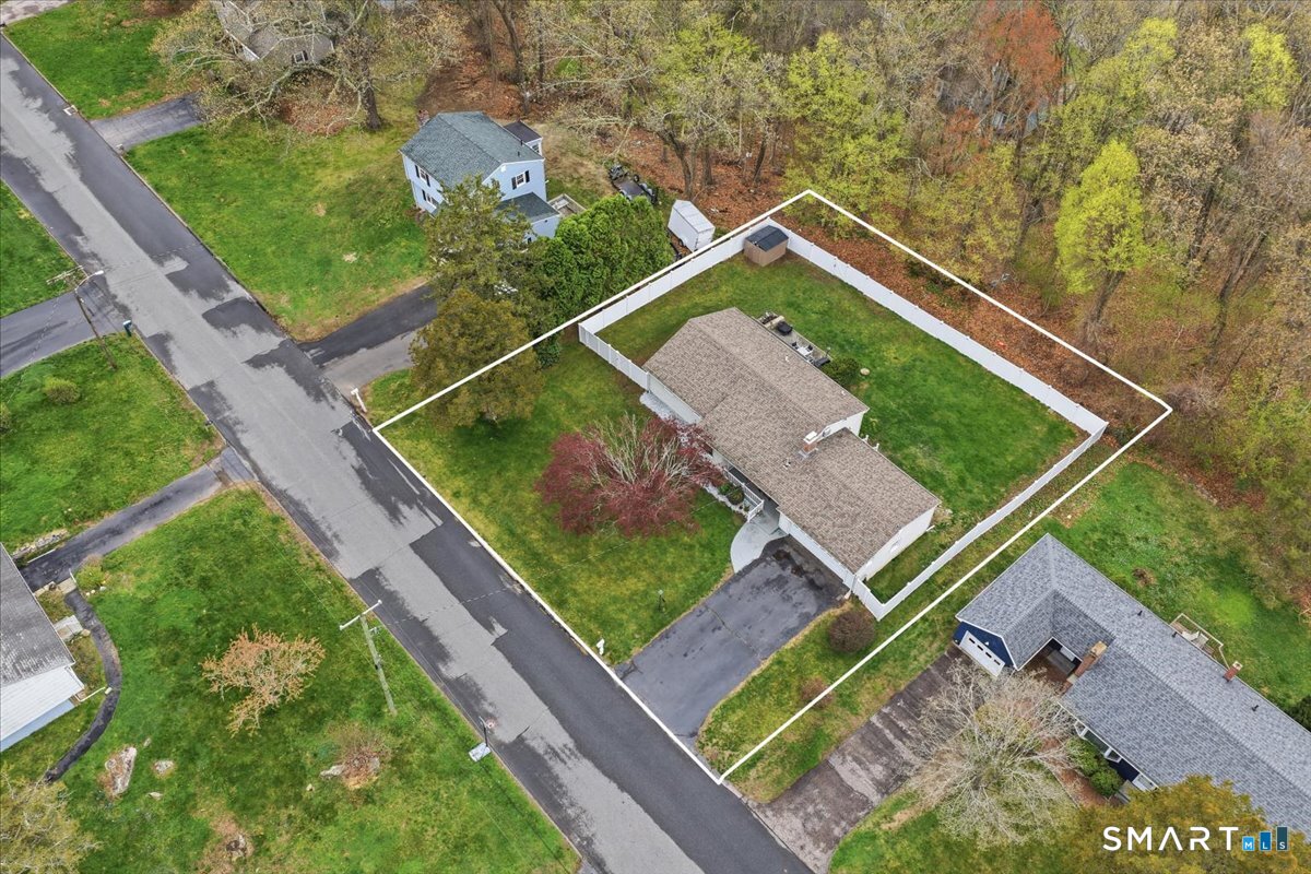 33 Lauren Lane Norwich CT 06360