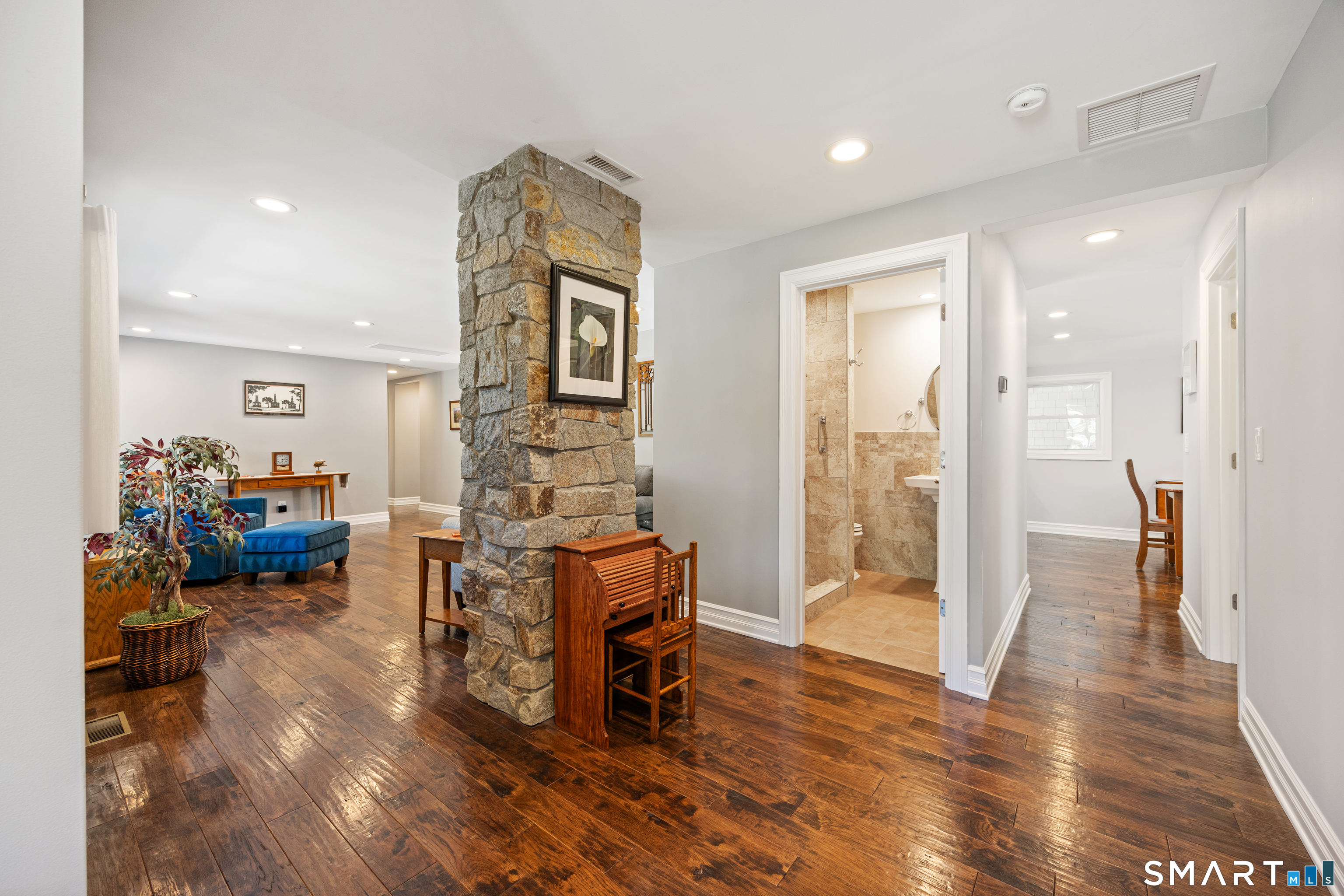 202 Hill Street Hamden CT 06514