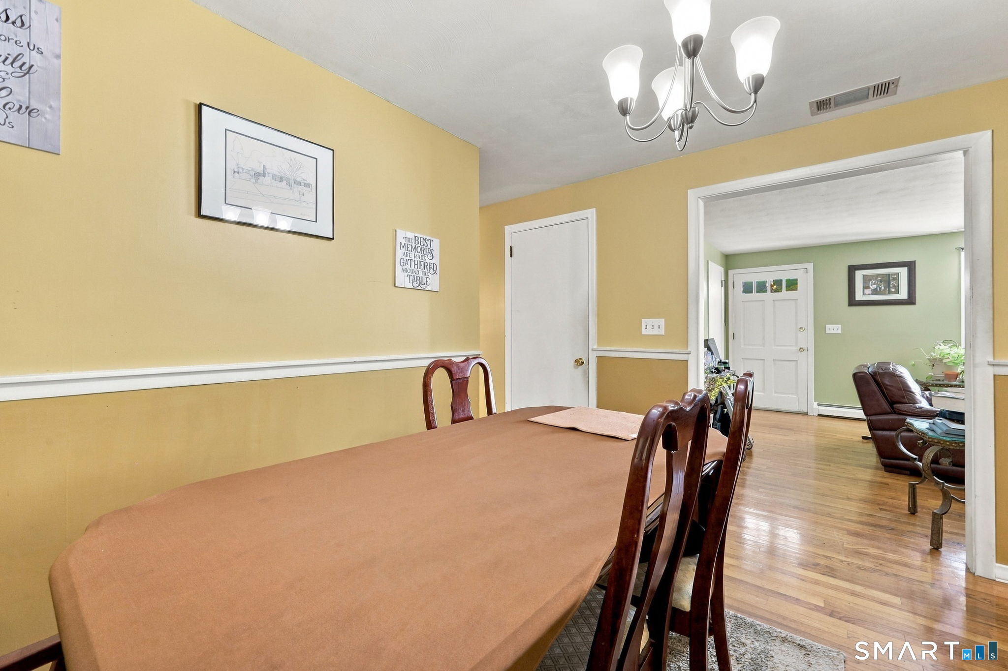 105 Dartmouth Drive East Hartford CT 06108