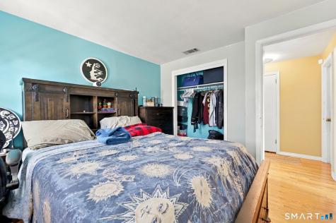 105 Dartmouth Drive East Hartford CT 06108