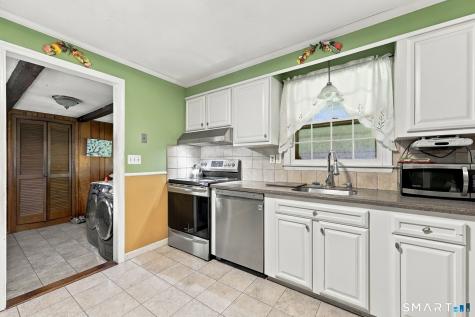 105 Dartmouth Drive East Hartford CT 06108