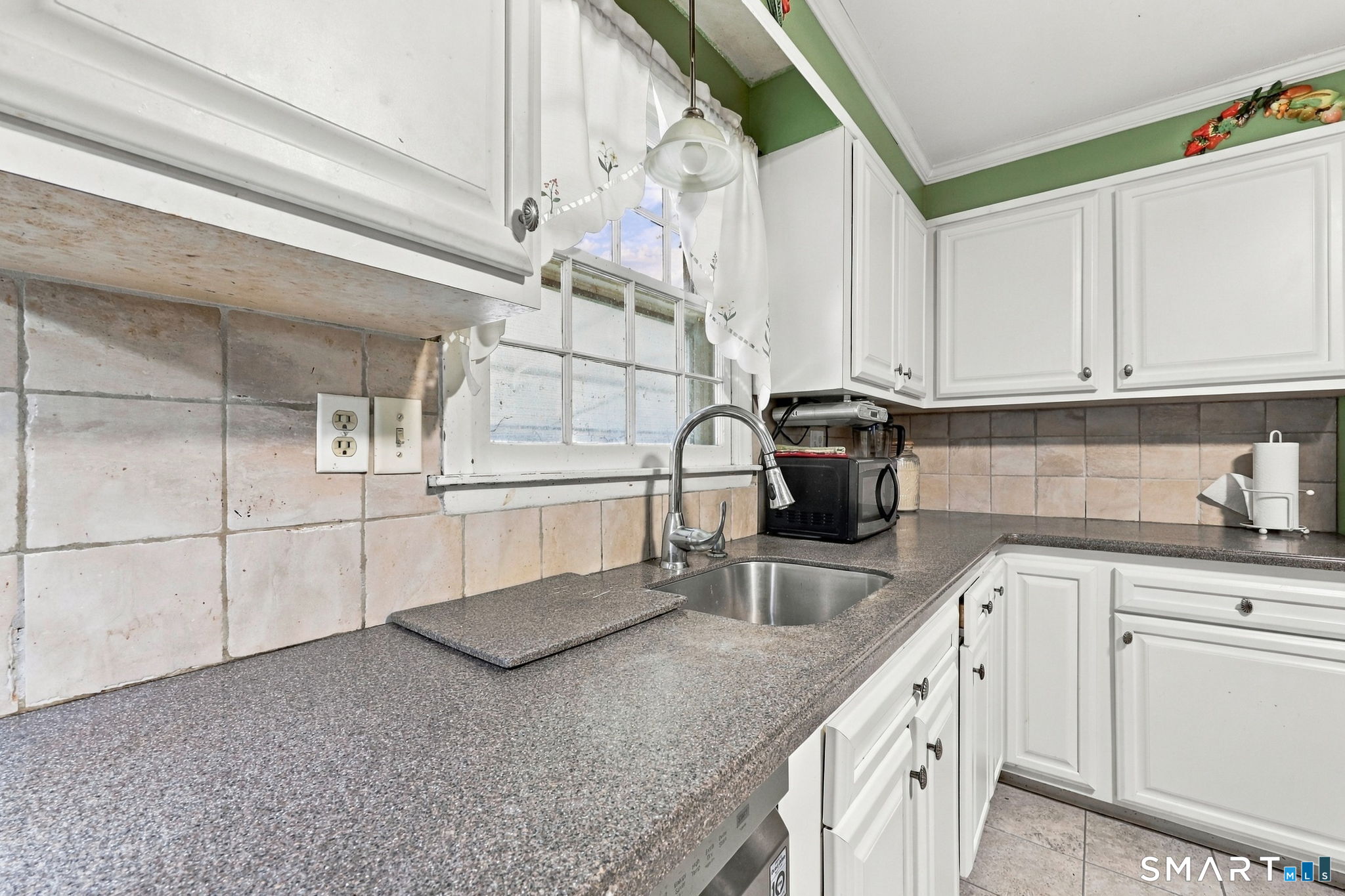 105 Dartmouth Drive East Hartford CT 06108