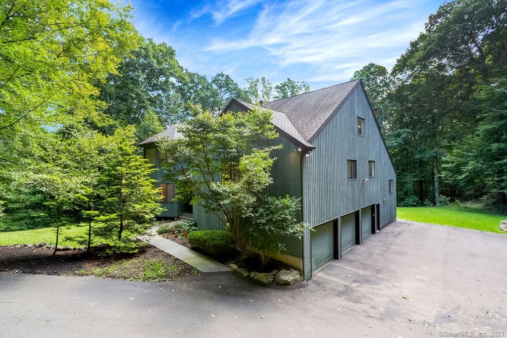 4 Douglas Lane New Fairfield CT 06812