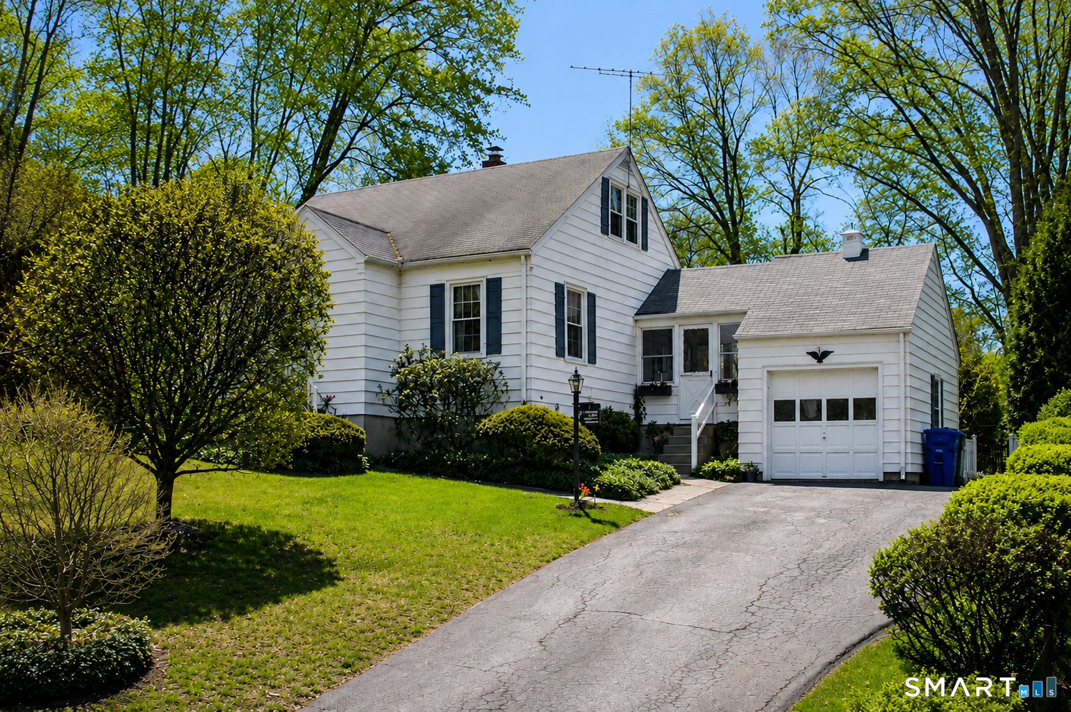 95 Lake Avenue Trumbull CT 06611