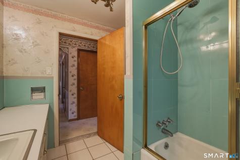 29 Glenview Drive Bristol CT 06010