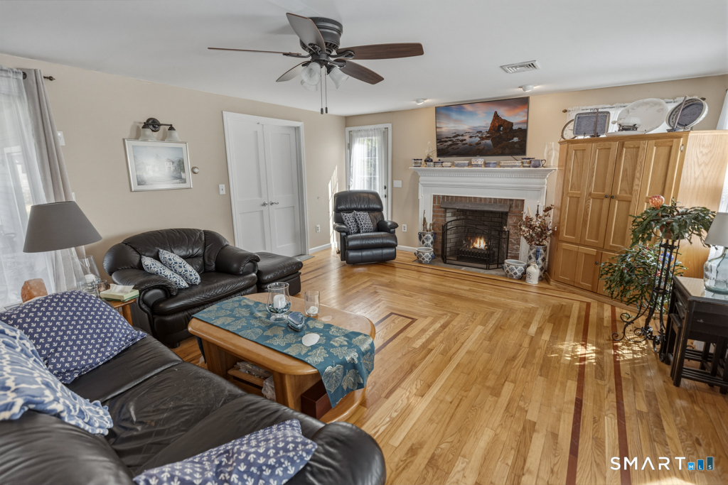 49 River Street Old Saybrook CT 06475