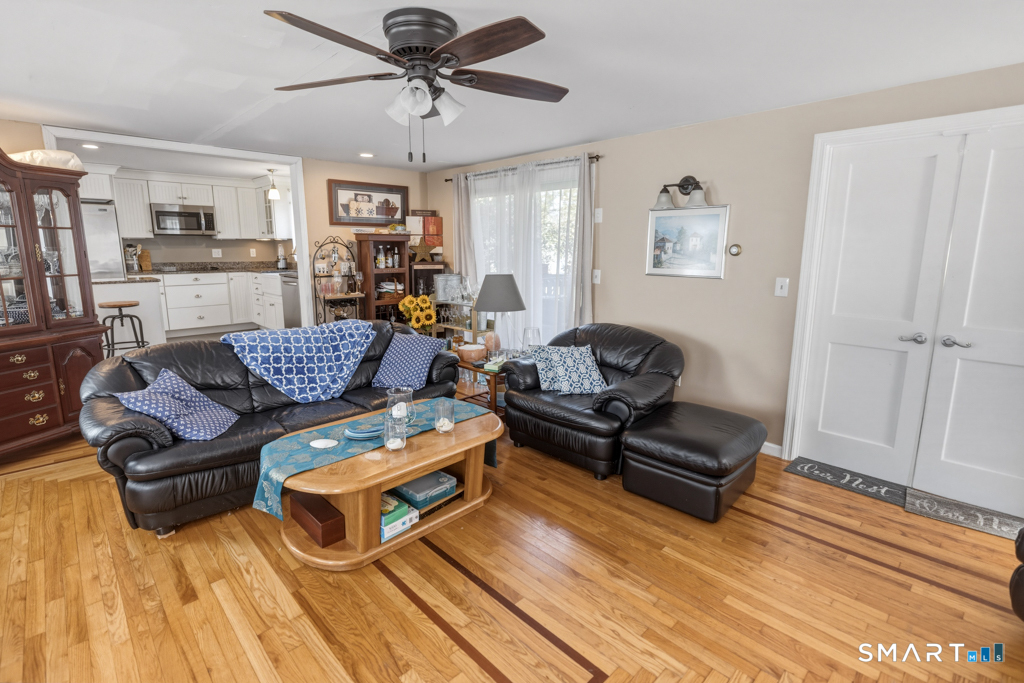 49 River Street Old Saybrook CT 06475