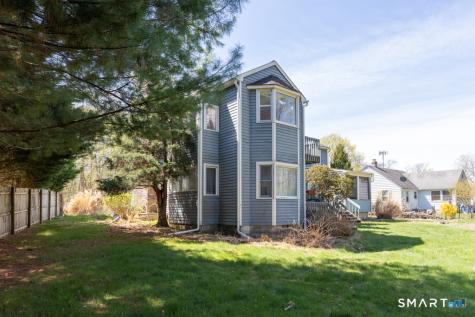 49 River Street Old Saybrook CT 06475