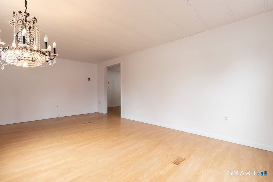 40 Matthews Street Bristol CT 06010