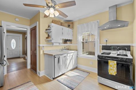 65 Glenwood Avenue Stratford CT 06614
