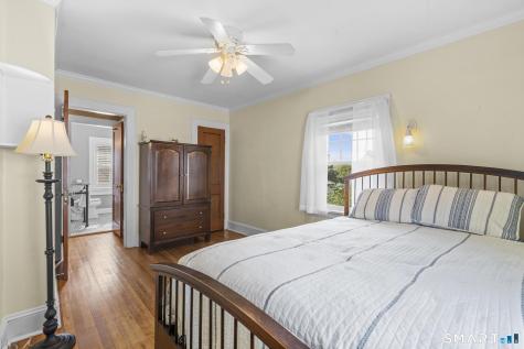 65 Glenwood Avenue Stratford CT 06614
