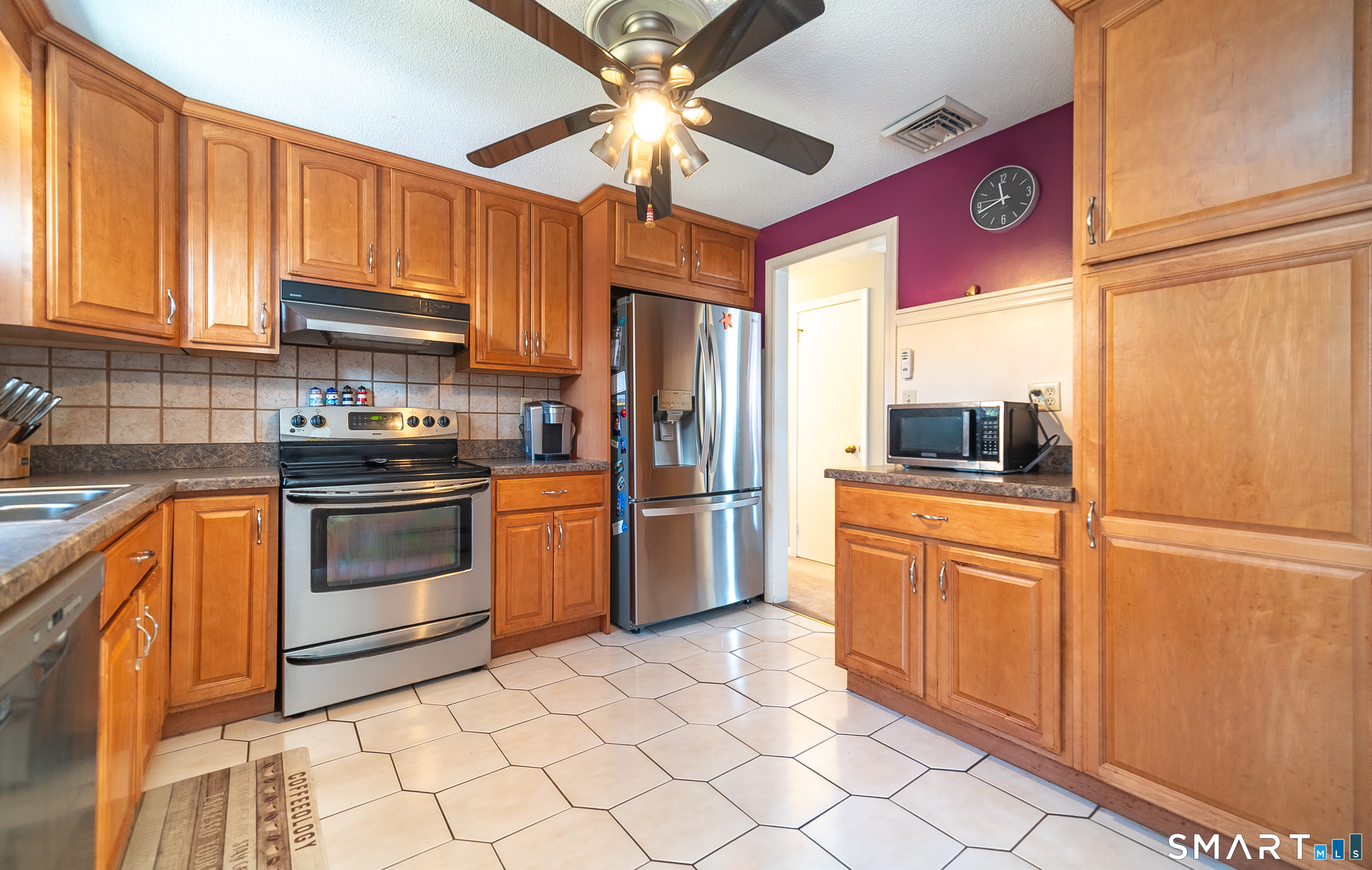 3 Blue Bird Road Middletown CT 06457