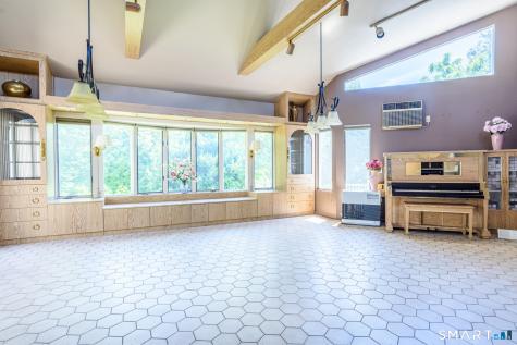 142 Williams Road Trumbull CT 06611