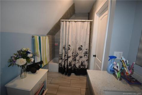 103 Grand Street Middletown CT 06457