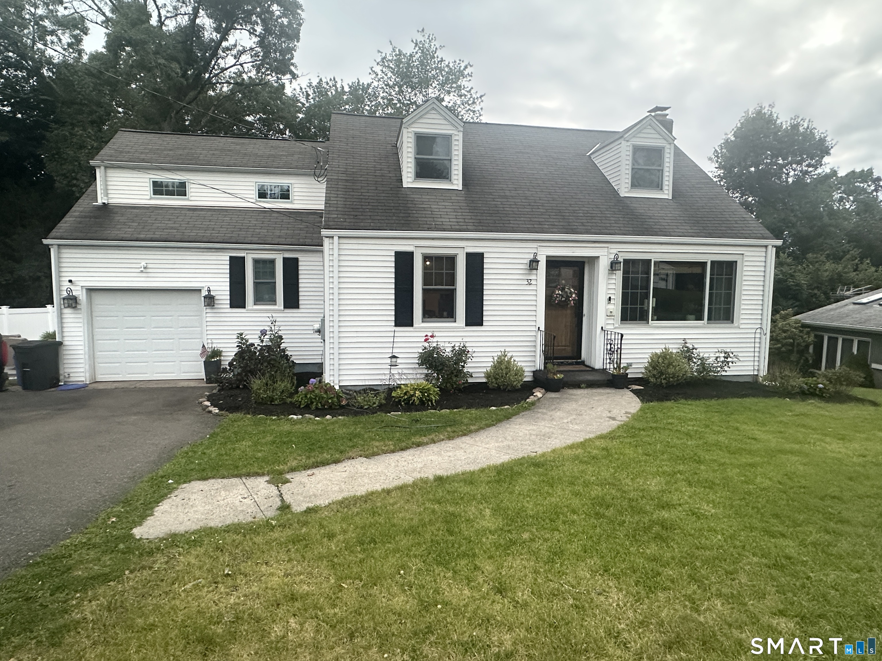 32 Hilltop Terrace North Haven CT 06473