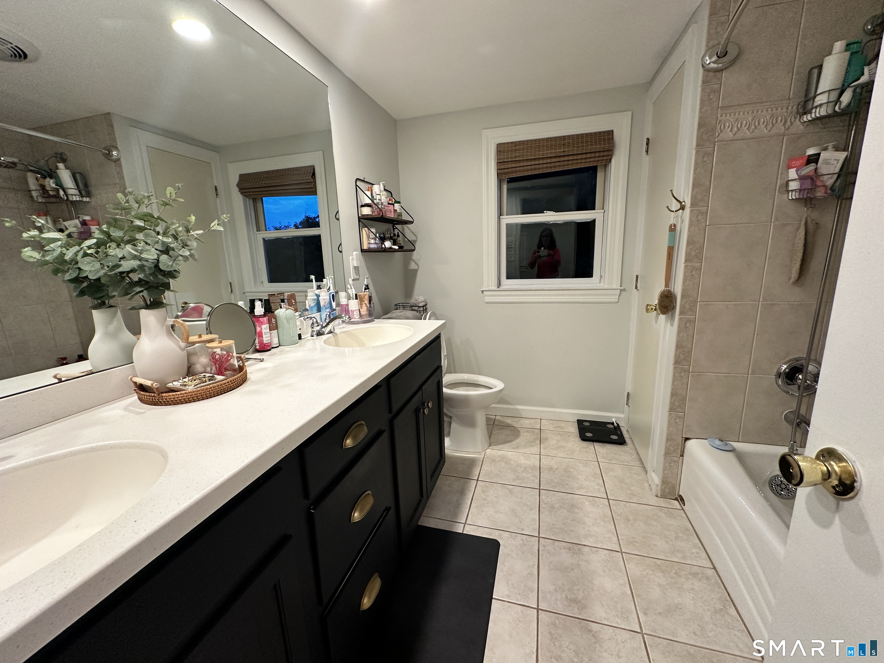 32 Hilltop Terrace North Haven CT 06473
