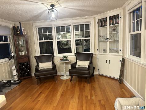 32 Hilltop Terrace North Haven CT 06473