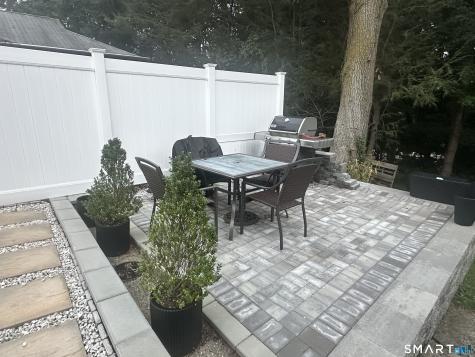 32 Hilltop Terrace North Haven CT 06473