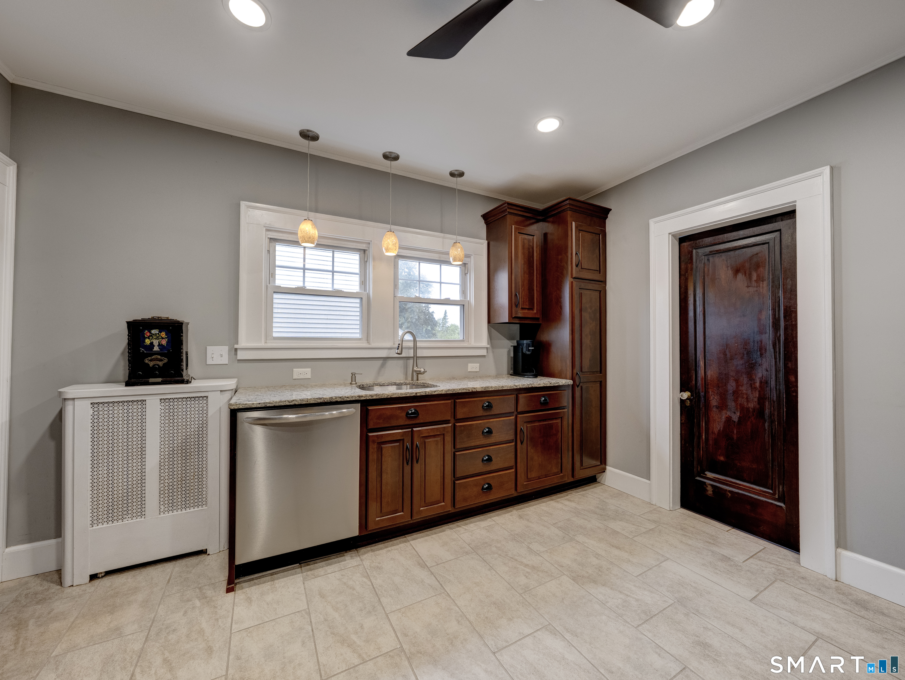 11 Dix Road Wethersfield CT 06109