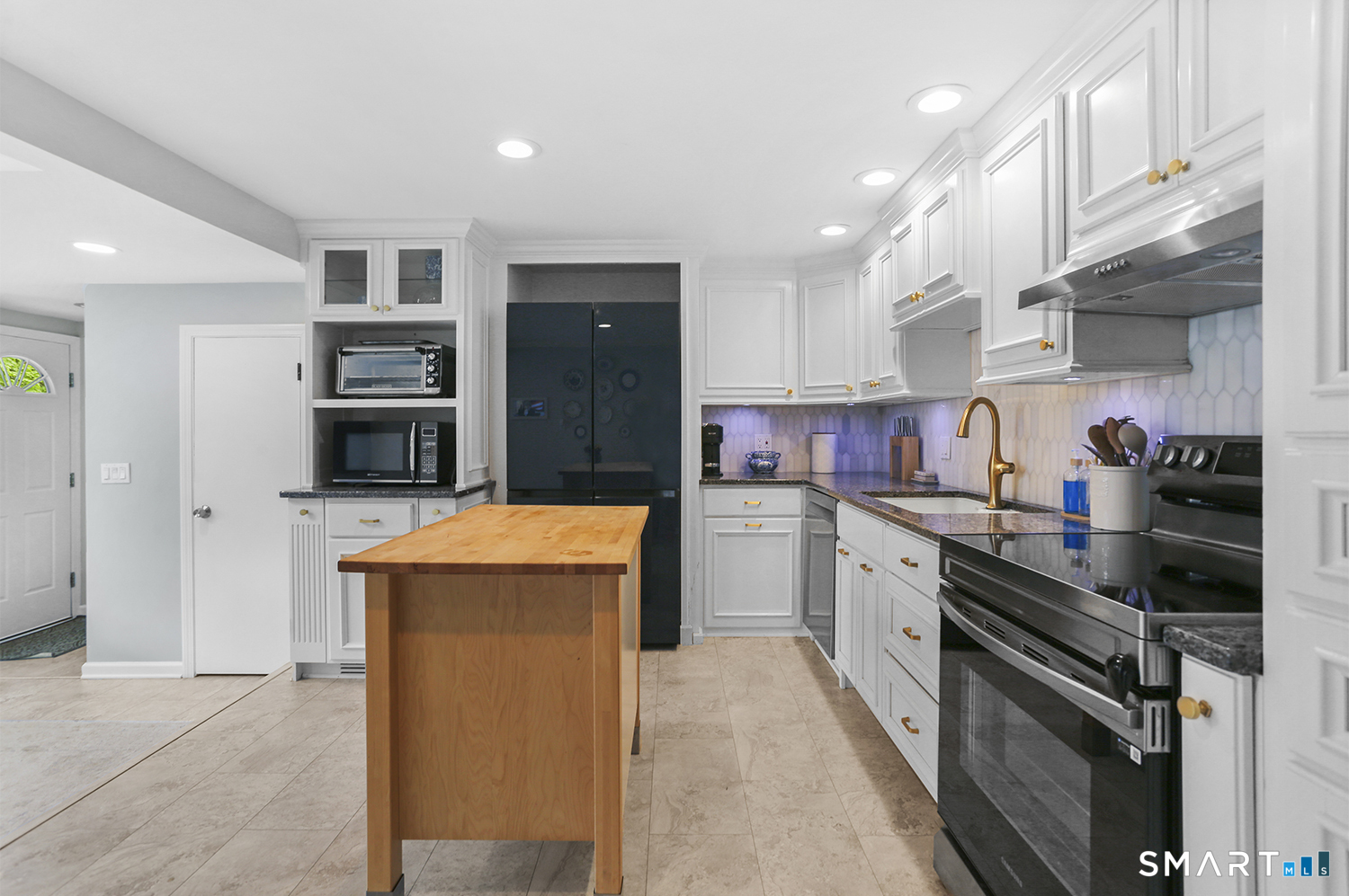 9 Wildwood Road Fairfield CT 06825