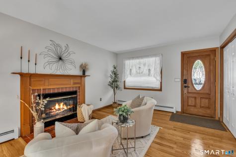 14 Eleanor Road Enfield CT 06082