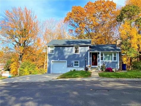11 Shadee Lane Waterbury CT 06706