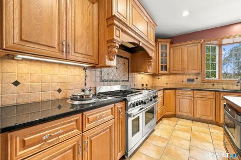 46 Ridgeview Way Ellington CT 06029