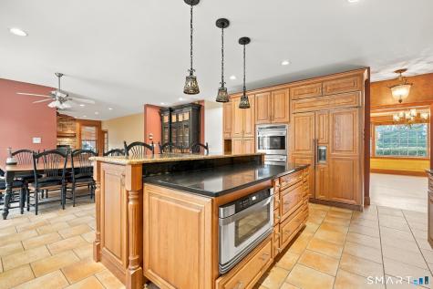 46 Ridgeview Way Ellington CT 06029
