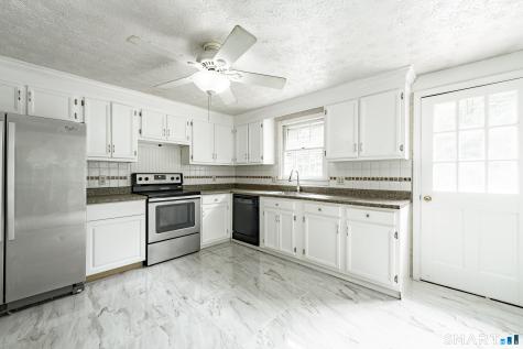 31 Winthrop Road Windsor CT 06095