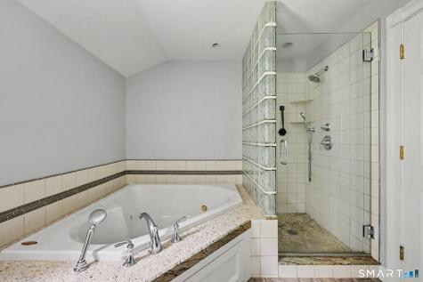 18 Buttonball Trail Norwalk CT 06851