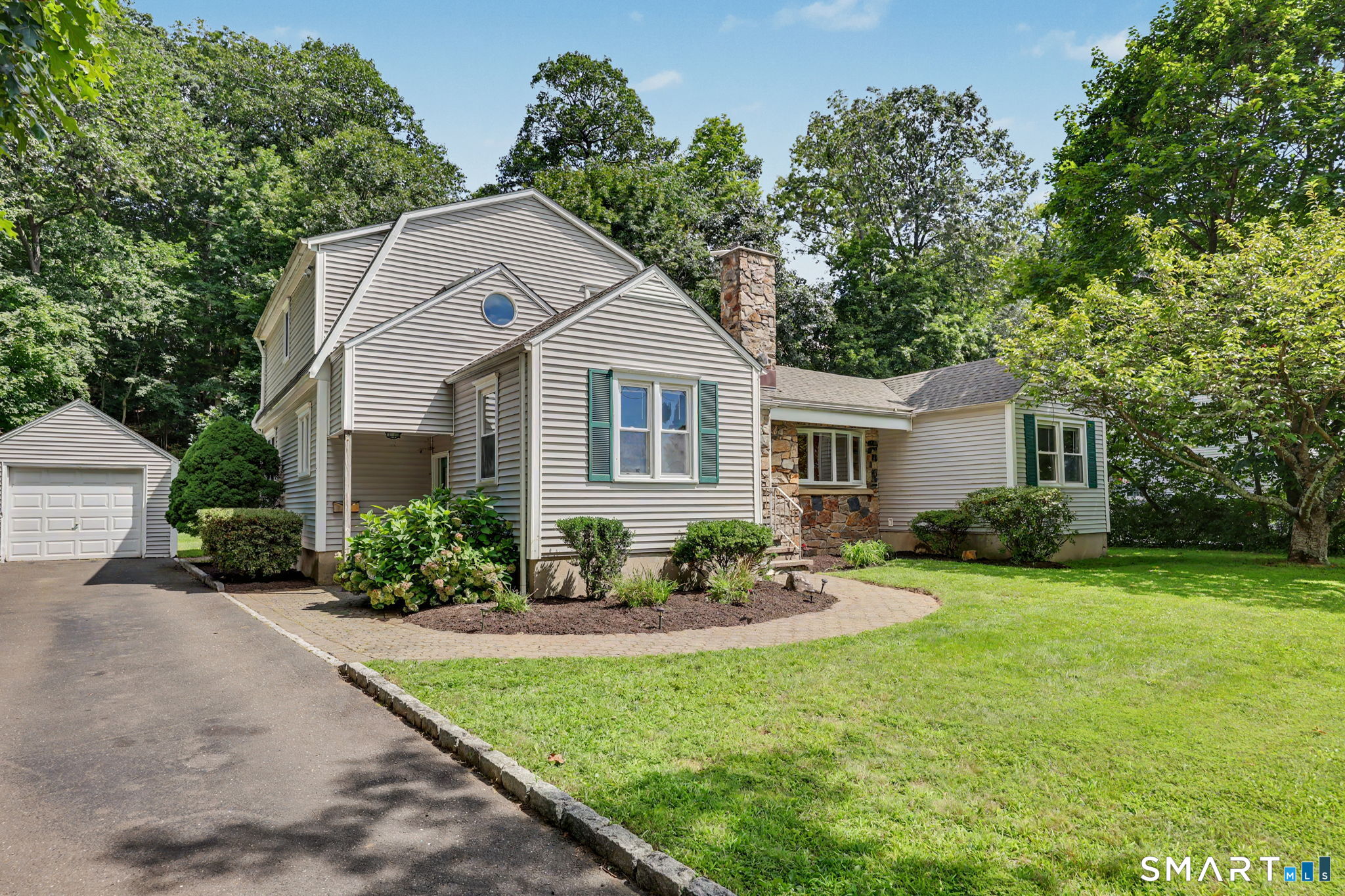 18 Buttonball Trail Norwalk CT 06851