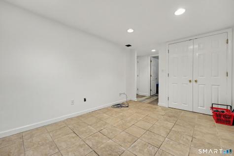 18 Buttonball Trail Norwalk CT 06851