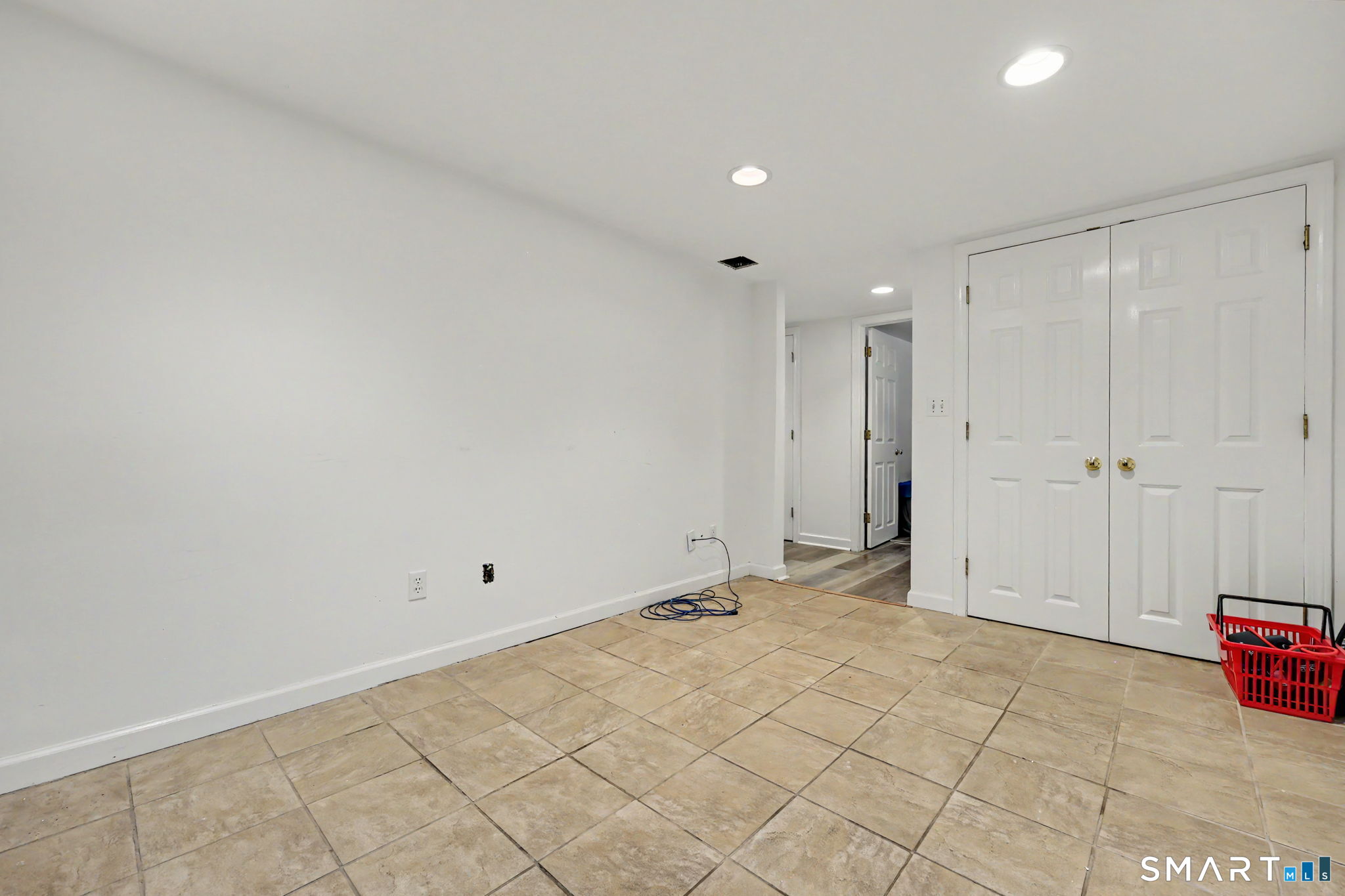 18 Buttonball Trail Norwalk CT 06851
