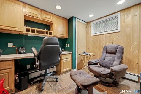 18 Buttonball Trail Norwalk CT 06851