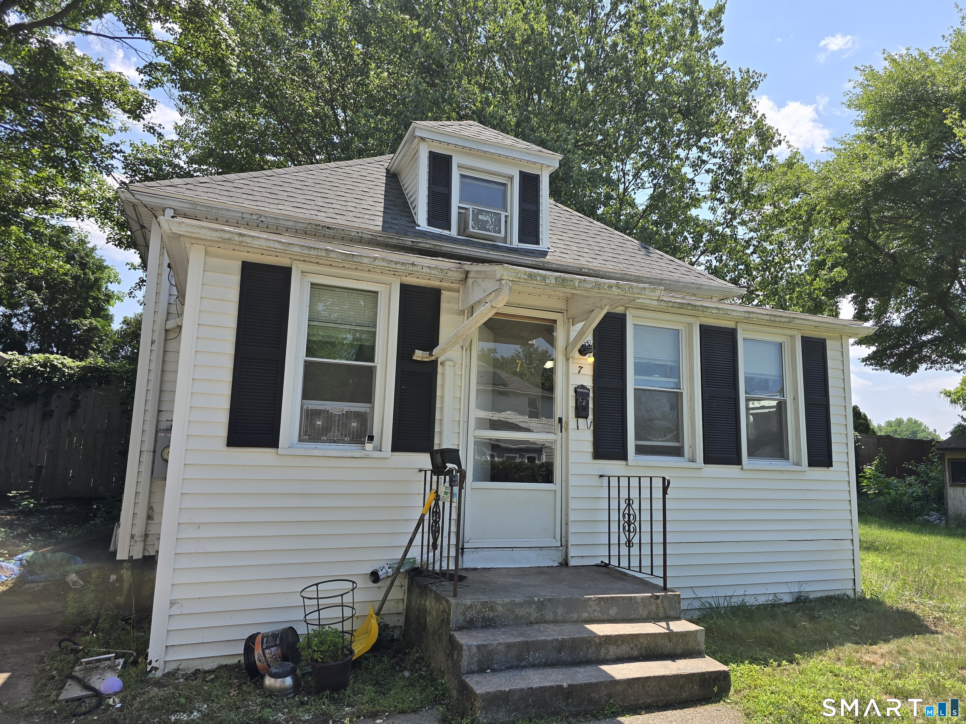 7 Willys Street East Hartford CT 06118