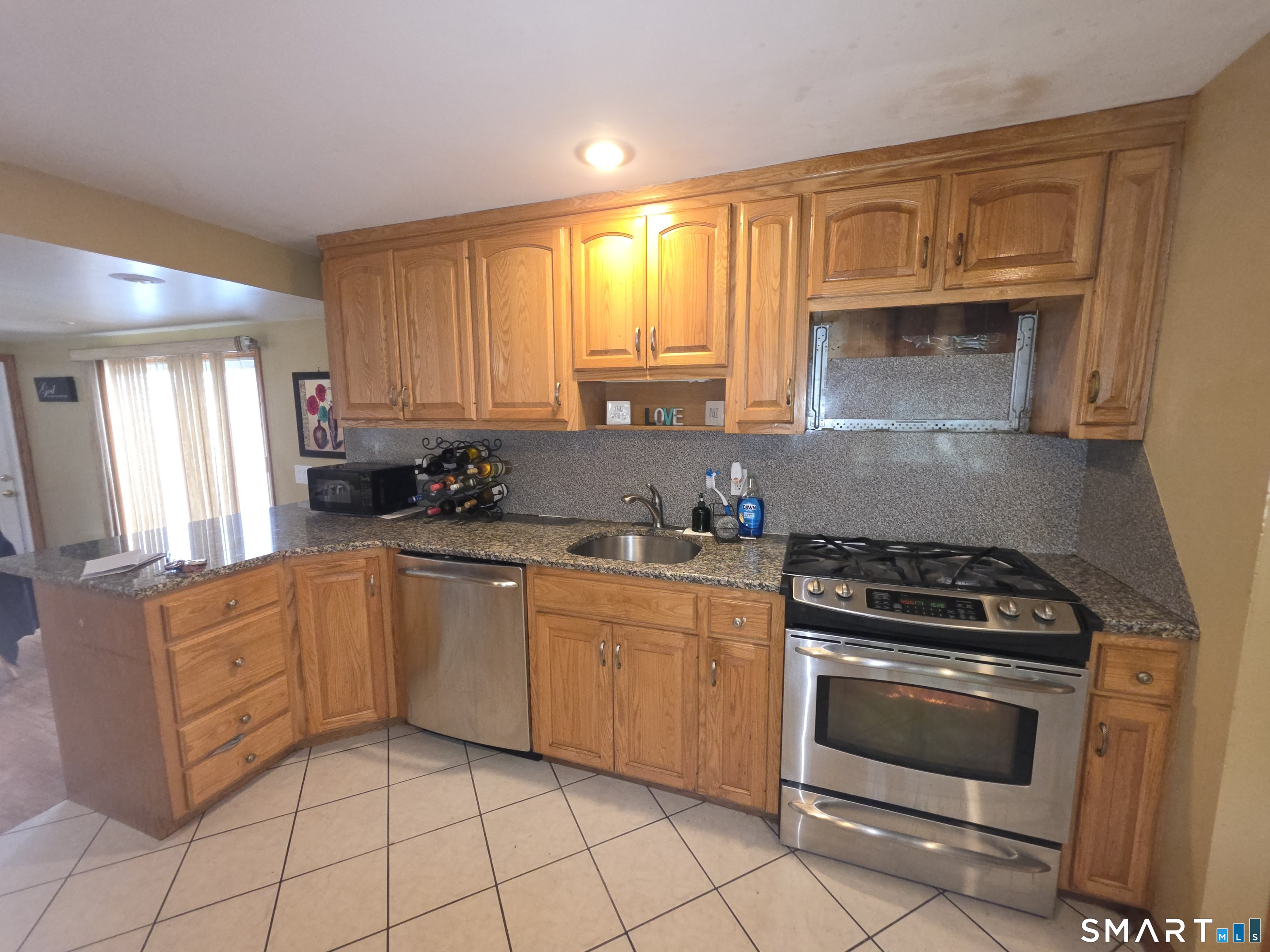 8 Matthew Road East Hartford CT 06108