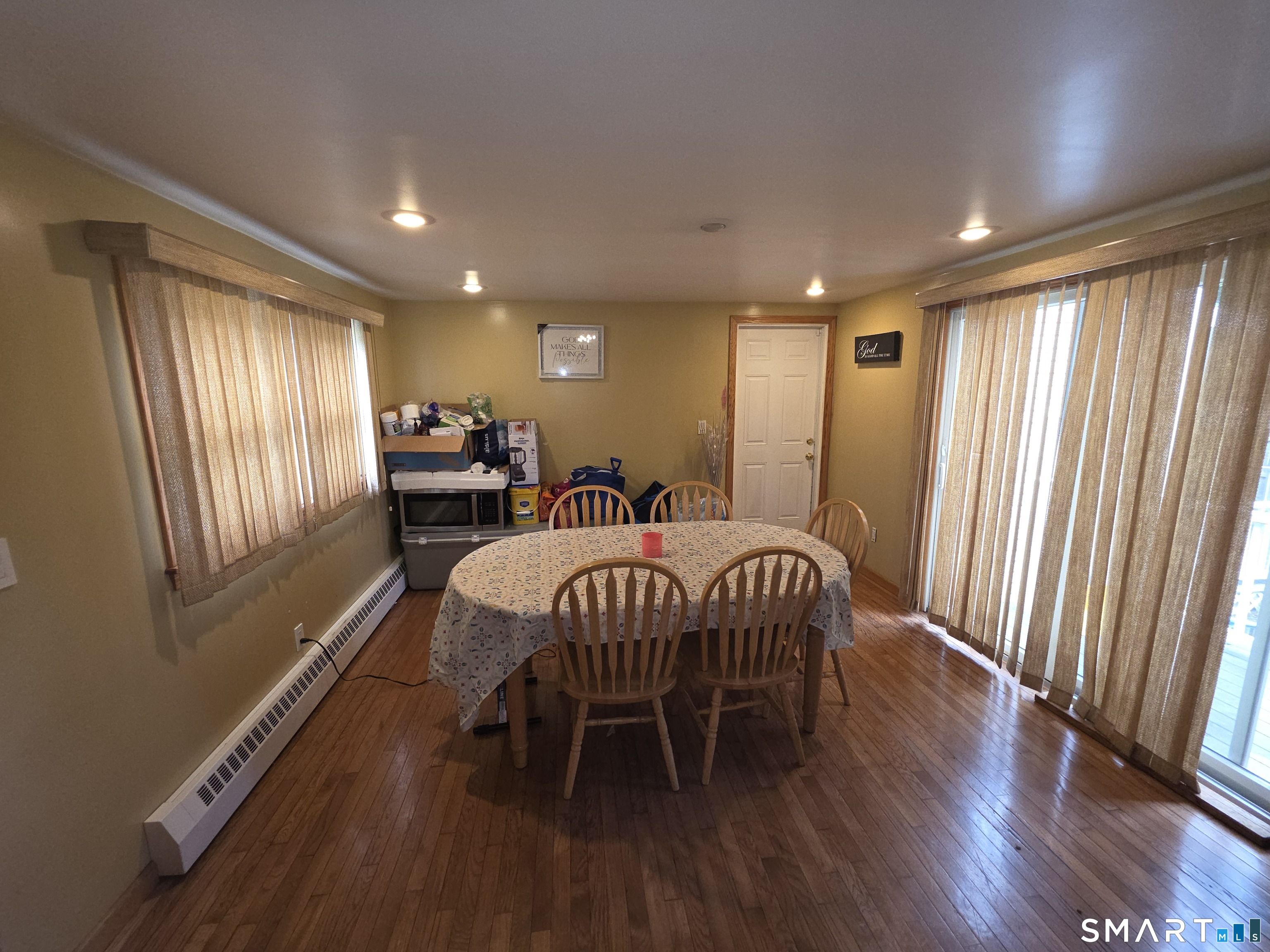 8 Matthew Road East Hartford CT 06108