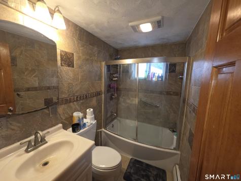 8 Matthew Road East Hartford CT 06108