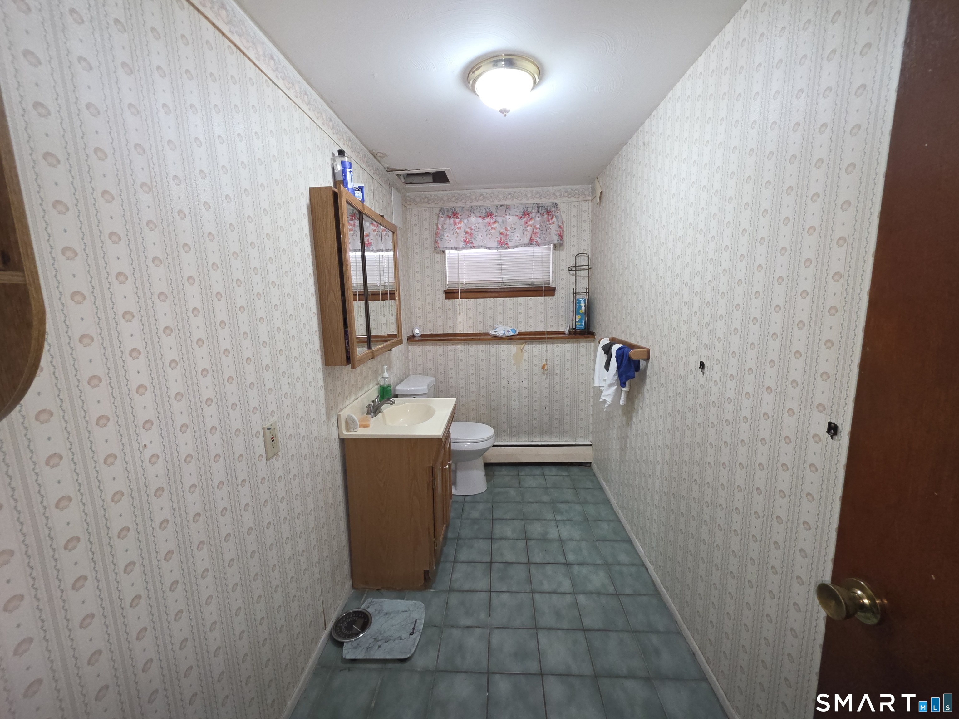 8 Matthew Road East Hartford CT 06108