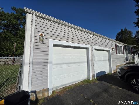 8 Matthew Road East Hartford CT 06108