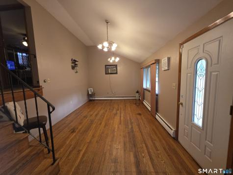 8 Matthew Road East Hartford CT 06108